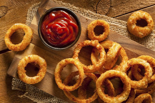 Homemade Crunchy Fried Onion Rings