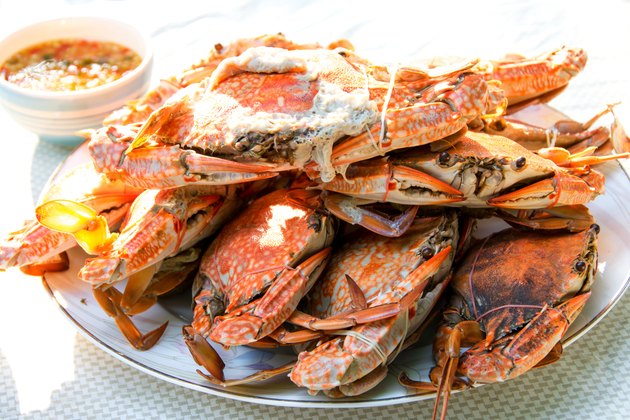 steamed crap claws
