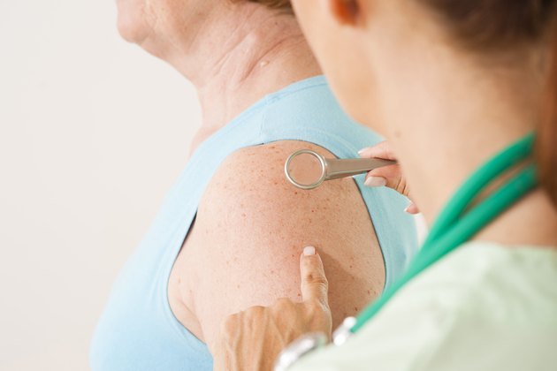 Female patient at female doctor