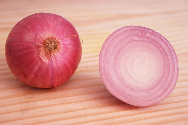 An Onion and onion slice