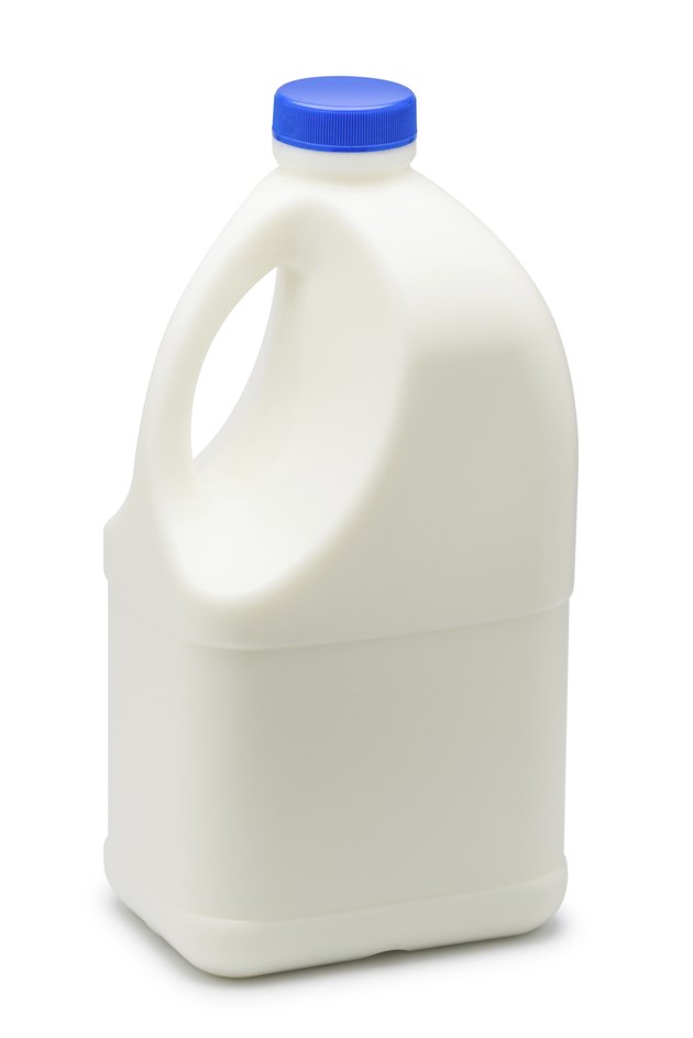 Skim Milk & Lactose | Livestrong.com