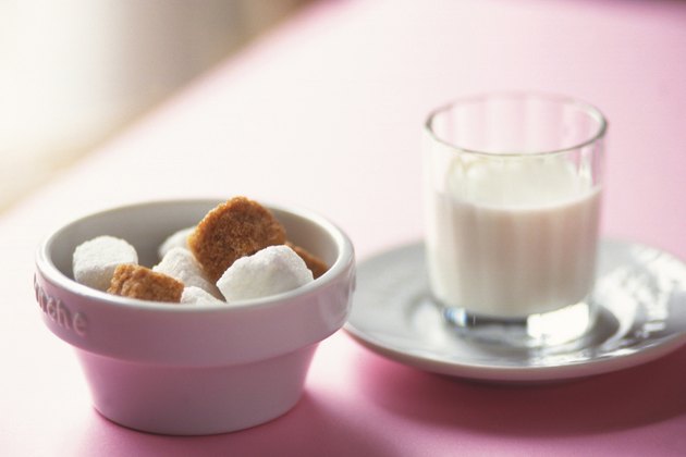 Milk and Sugar, Side View, Differential Focus