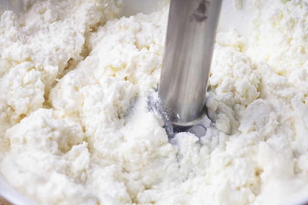 Blender in curd