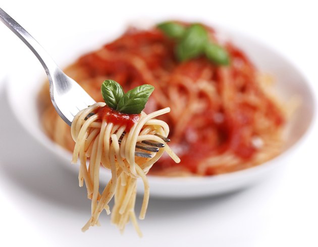spaghetti with tomato sauce