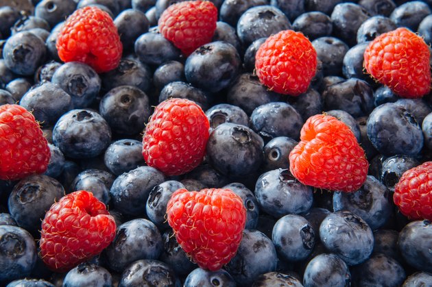 Fruits et ingrédients sains mélangés de la vue de dessus