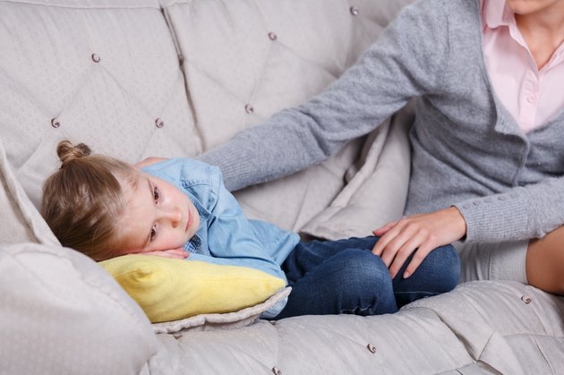 Child psychologist with a little girl