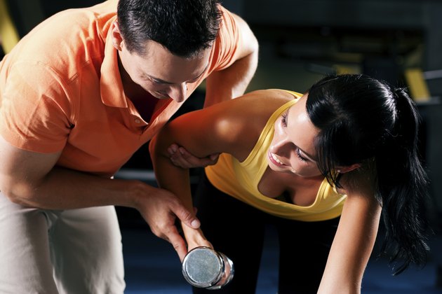 Personal Trainer in gym