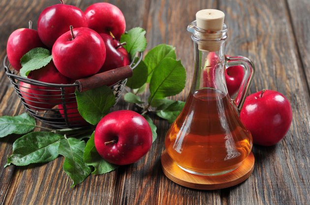apples and apple cider vinegar