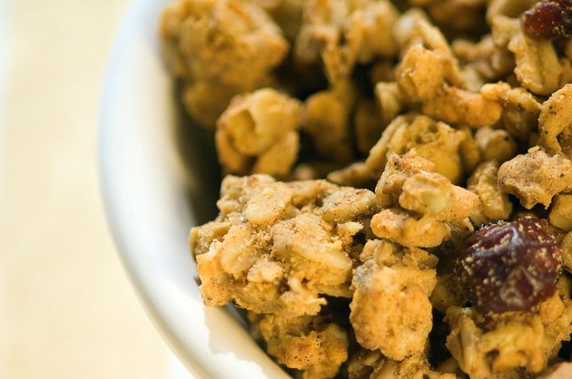 Granola with raisins