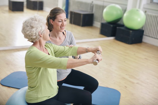 Exercises to Flatten the Stomach for Senior Citizens | Livestrong.com