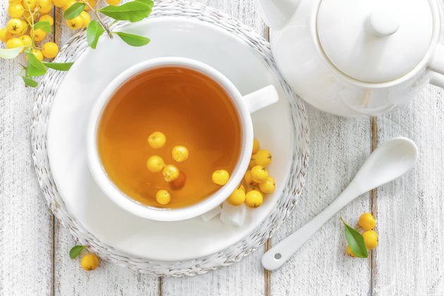 the-benefits-of-hawthorn-berry-tea-livestrong