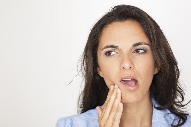 pregnant infection tooth deal while livestrong toothache woman