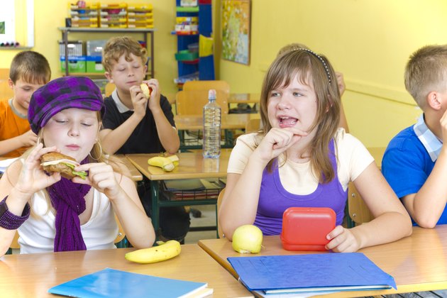 how-does-food-in-class-affect-children-in-school-livestrong