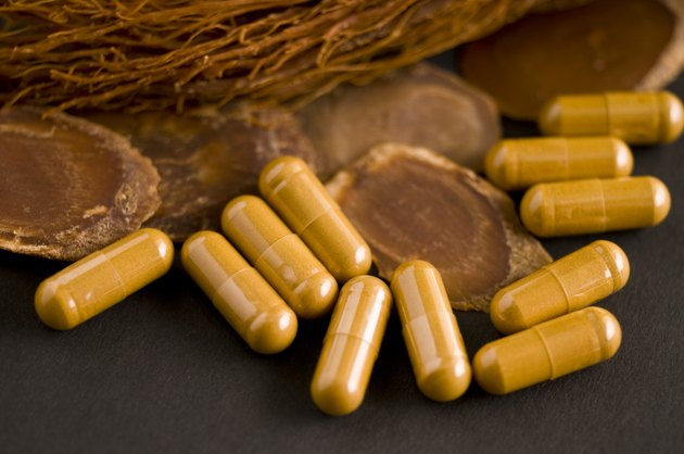 Dry Ginseng Slices, capsules and roots