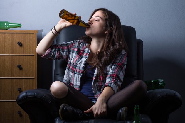 Factors That Influence Teenagers to Alcohol Abuse | Livestrong.com