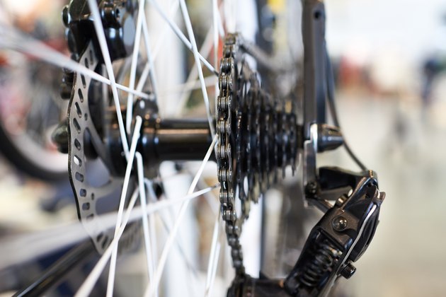Carriage with chain rear wheel sports mountain bike