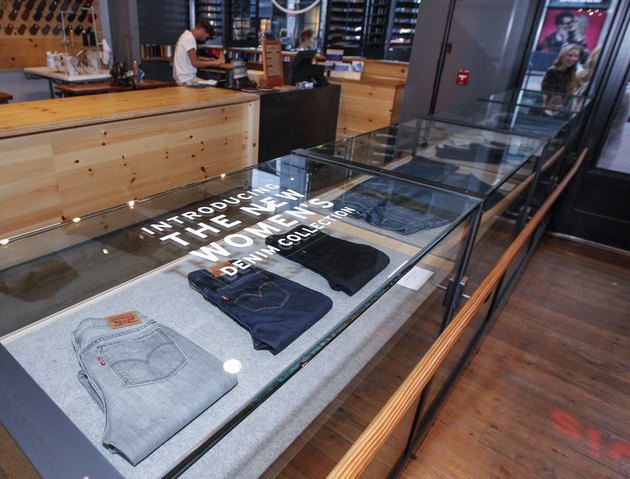 Levi's Women's Denim Collection Market St Store Event