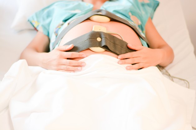 Pregnant mother cardio monitoring before giving birth