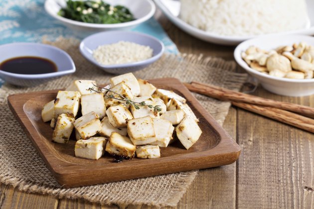 Baked tofu with spices