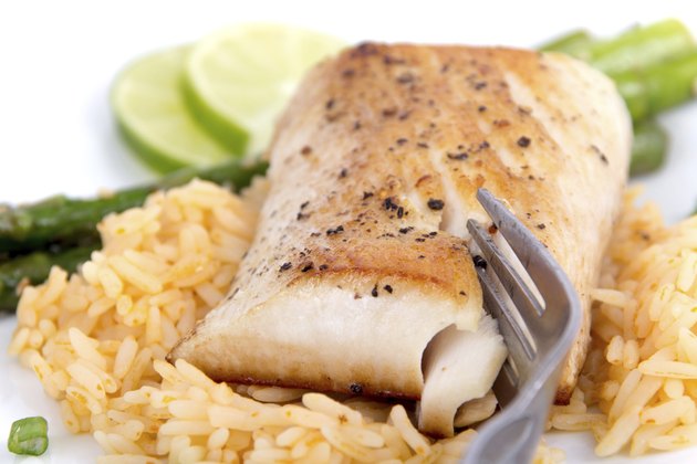 cooked mahi mahi fillet