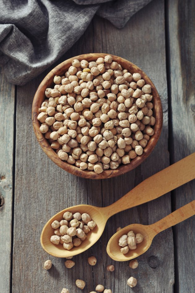 chick-pea in wooden bowl