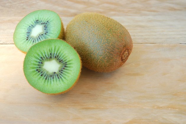 slice kiwi
