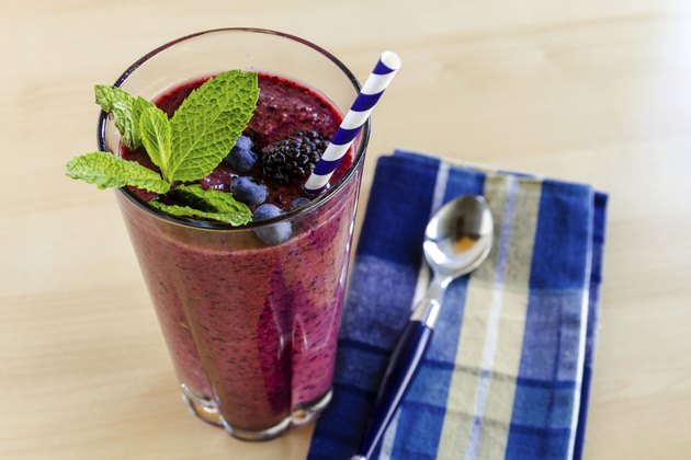 Blueberry and Blackberry smoothie shakes