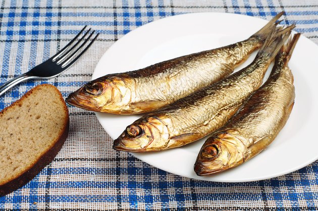 Smoked fish and bread