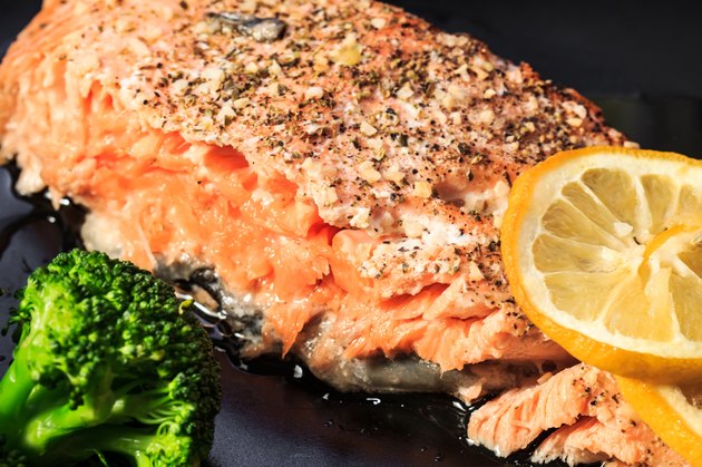 Salmon with broccoli and lemon.