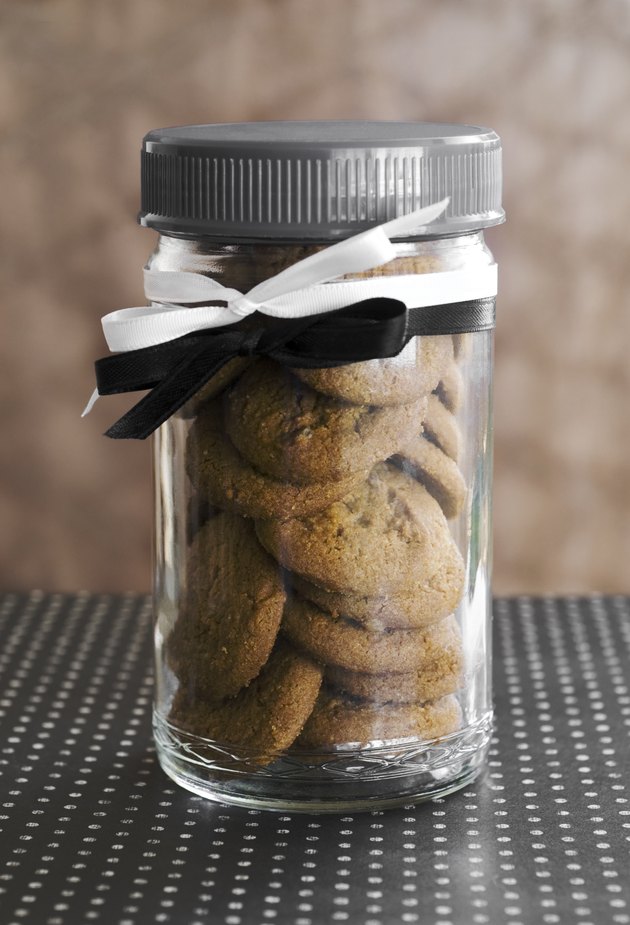 ginger snaps in jar