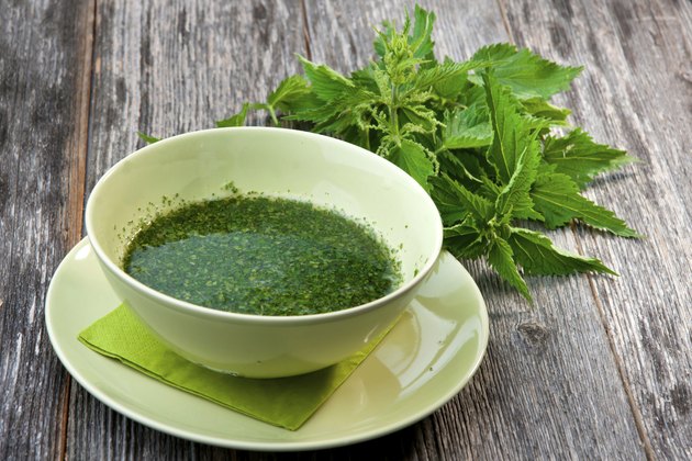 Stringing nettle soup