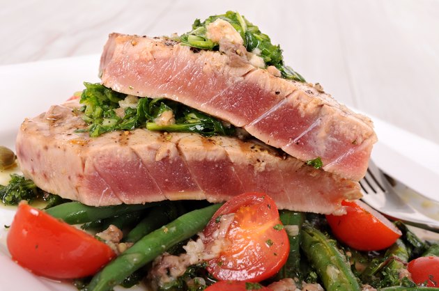 Grilled tuna steak with vegetables