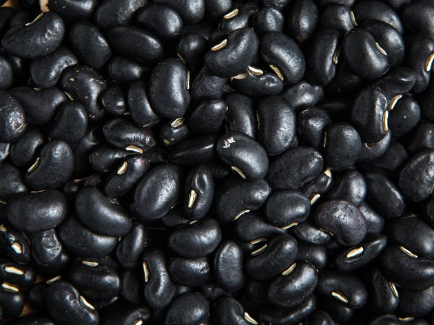 Beans for a Weight Gain Diet | Livestrong.com