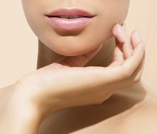 how-to-heal-chapped-lips-without-chapstick-livestrong