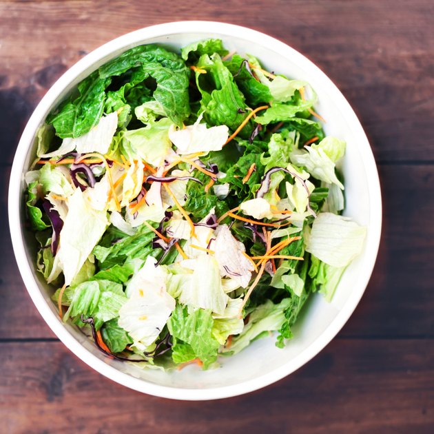 Fresh spring salad with rucola, red onion and lettuce