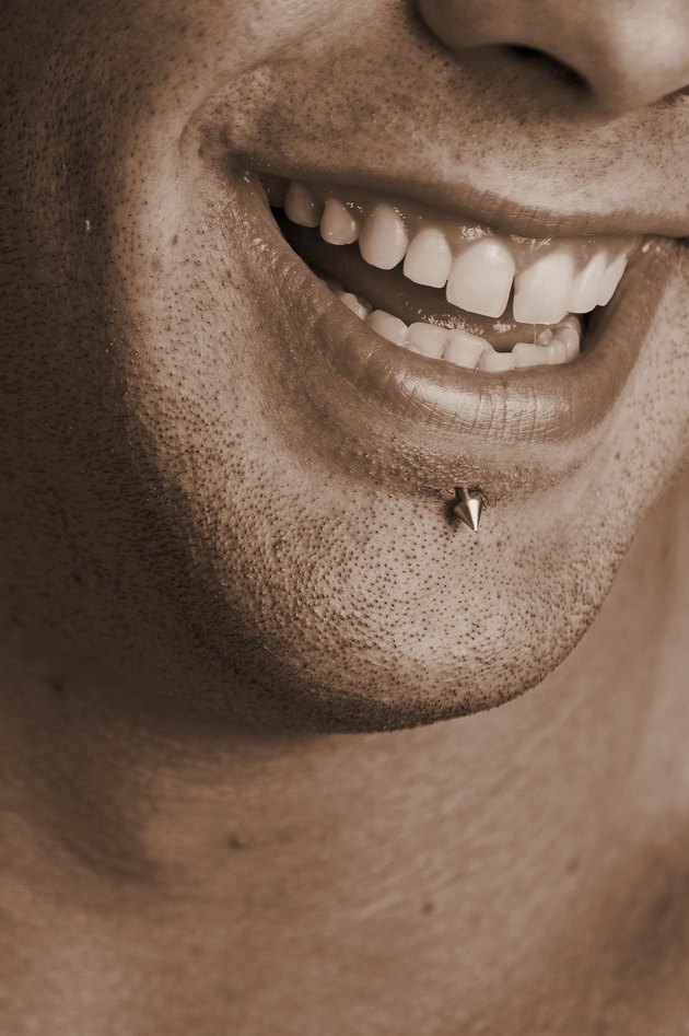 Labret piercing