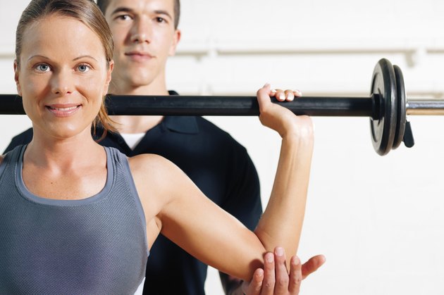 Personal Trainer in gym