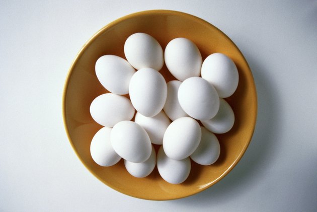 Oeufs dans un bol