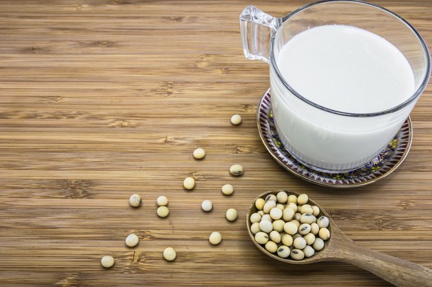 Soymilk from soybeans