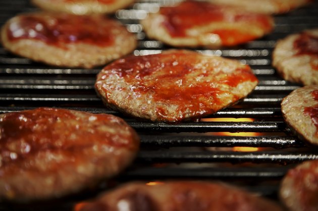 Barbecuing hamburgers