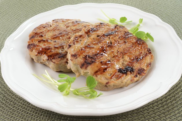 Grilled turkey burgers