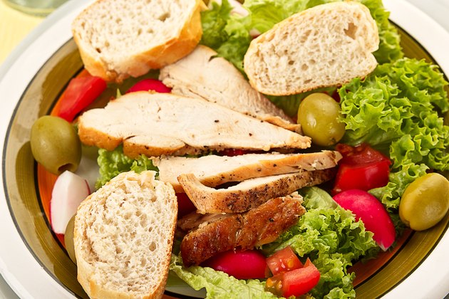 SALAD WITH CHICKEN BREAST