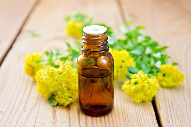 Oil with Rhodiola rosea on board