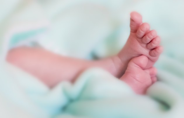 Tiny toes