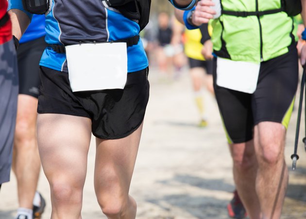many athletes run in the outdoor race on the road