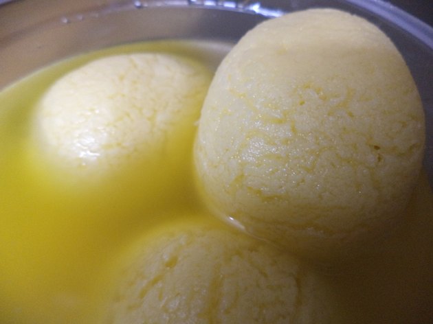 Rajbhog or Rasgulla
