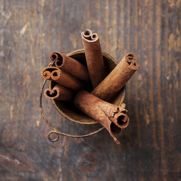 Cinnamon sticks