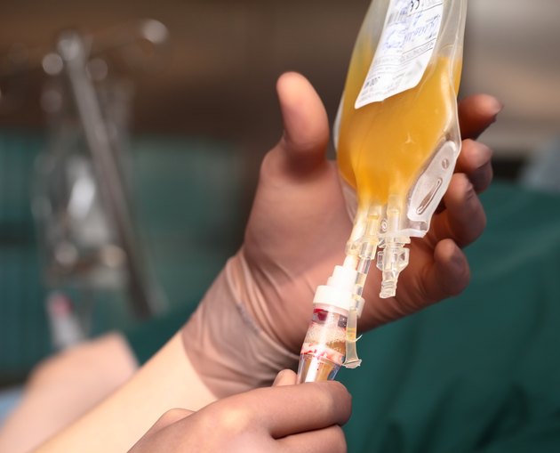 what-are-the-dangers-of-donating-blood-plasma-livestrong