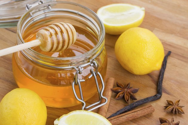 honey in jar and spices