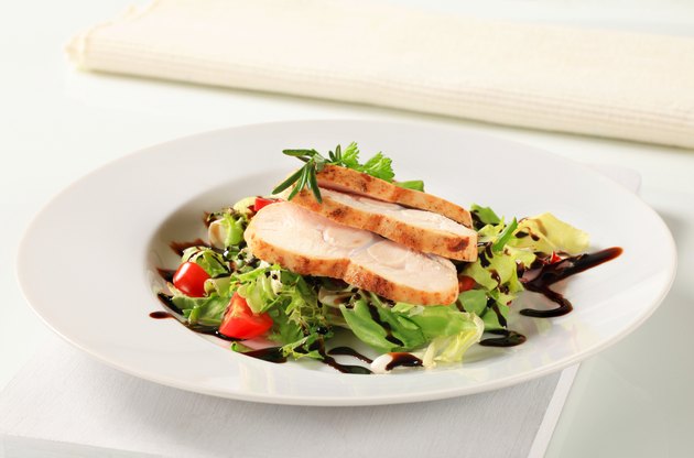 Chicken breast with green salad